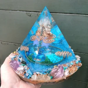 (00ab) Orgonite piramides, schijven en disk's